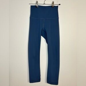 Lululemon Cropped Leggings Size 2 ⭐️